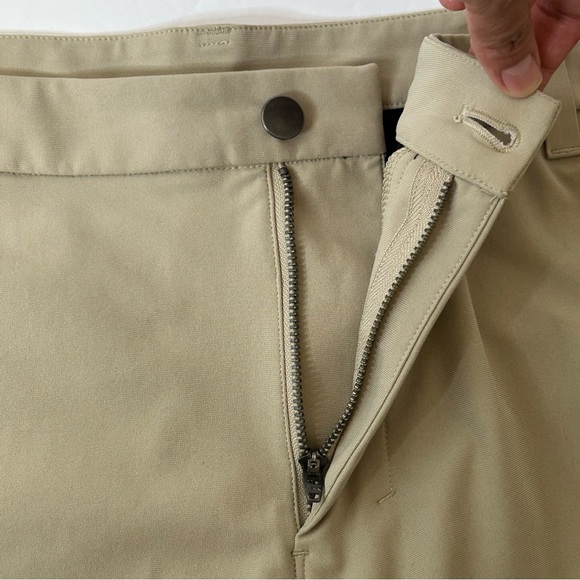 Lululemon ABC Classic-Fit Shorts 7" Warpstreme Men 38 Trench Khaki Casual Chinos - Picture 7 of 9